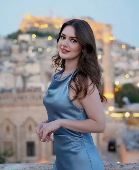 Lesbian Escorts in Mumbai - Female to Female Escorts